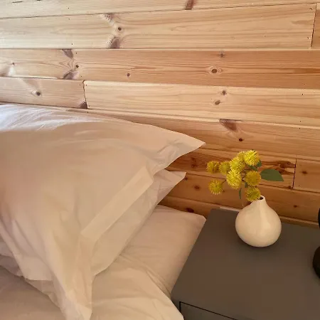 Κάμπινγκ Little Meadow Pods With Hot Tub Wilberfoss